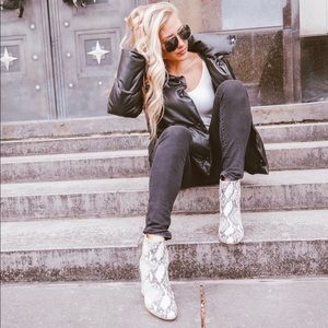 ❇️SOLD❇️Steve Madden Jillian Bootie